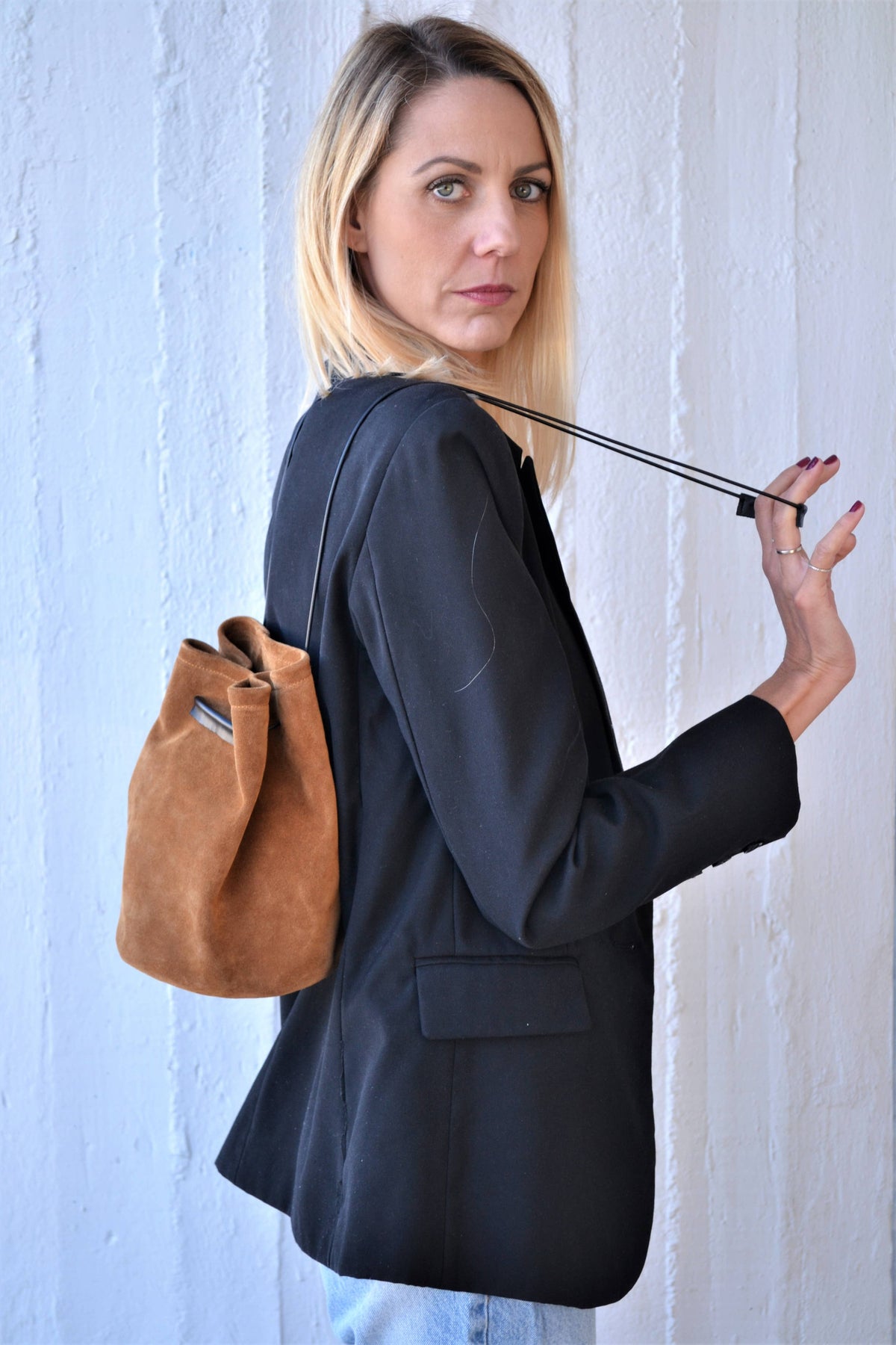 Loli soft bucket bag in caramel brown