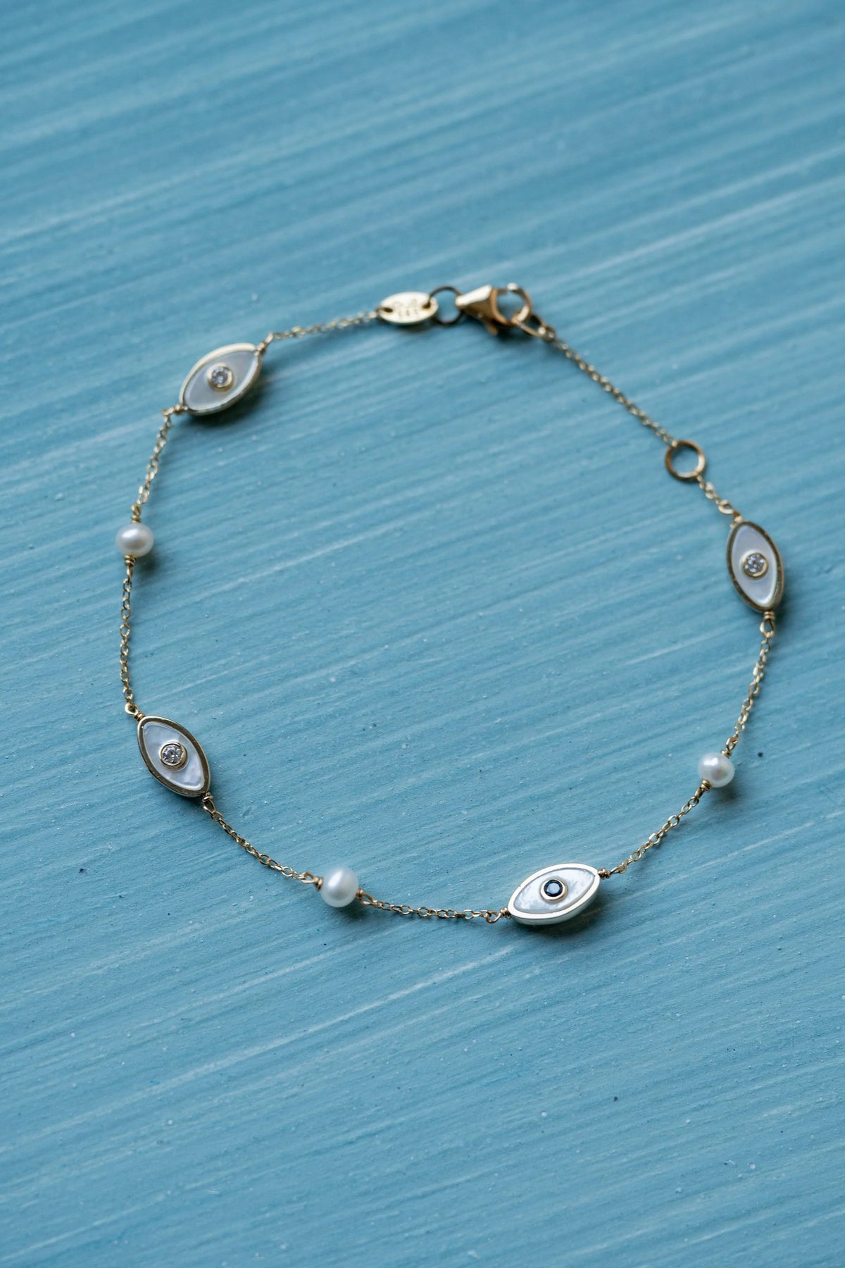 Mother of Pearl Evil Eye Bracelet