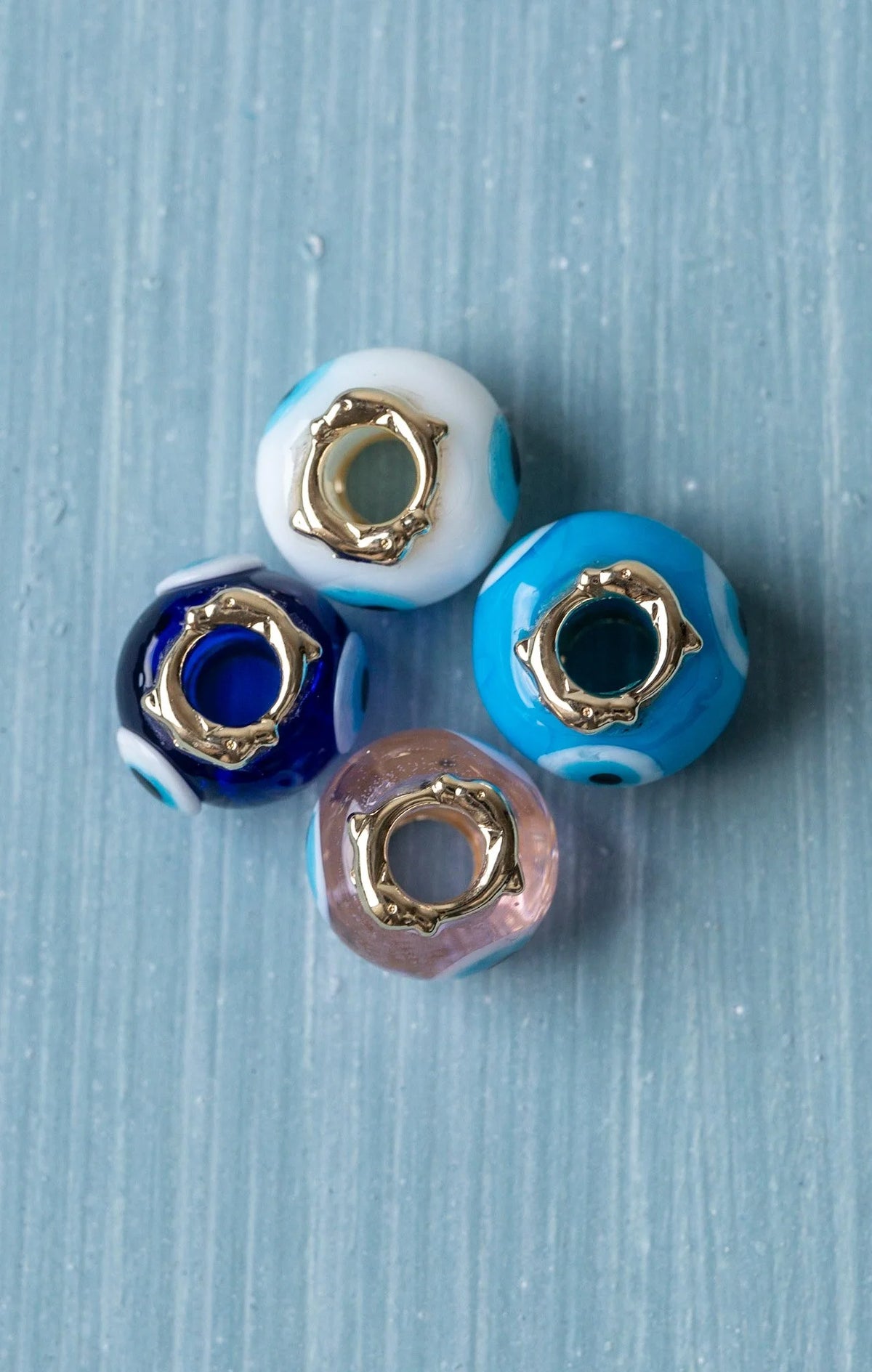 Delfini Bead
