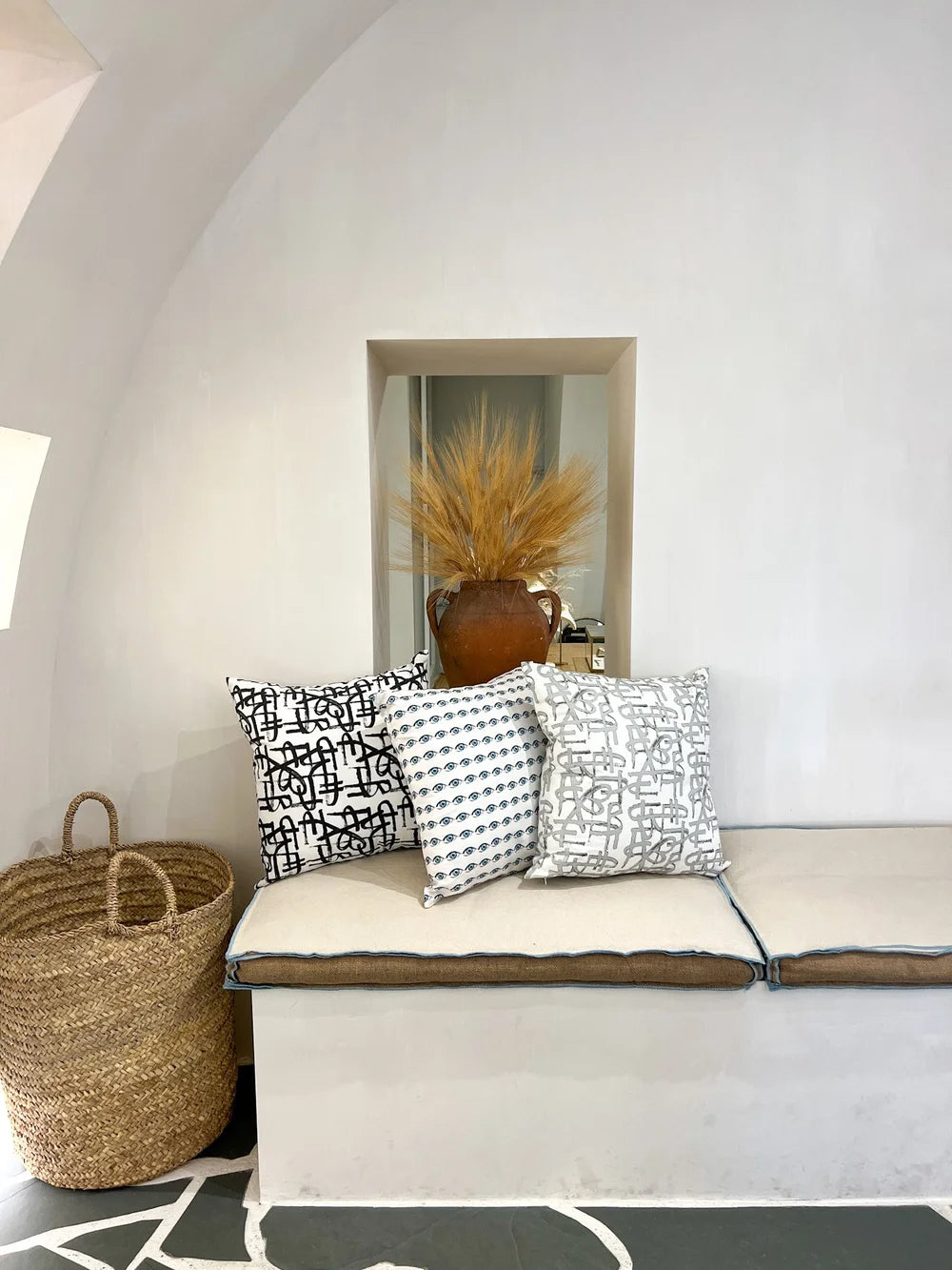 Grammata Pillow Black